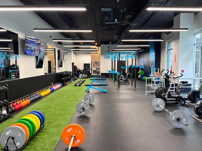 103 W Tyler St, Tampa, FL à louer - Photo du bâtiment - Image 3 de 6