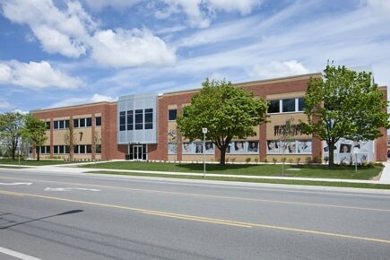 89 Dawson Rd, Guelph, ON à louer - Photo du bâtiment - Image 3 de 10