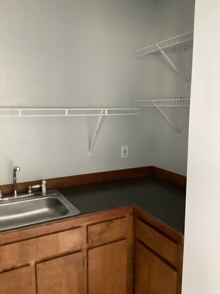 1573 Folly Rd, Charleston, SC à louer - Photo du bâtiment - Image 3 de 6