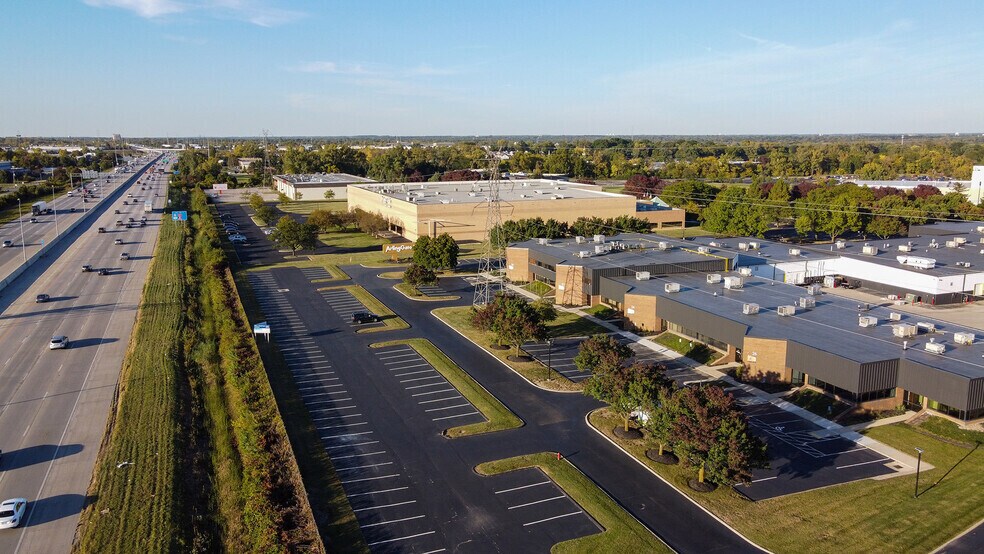 1717-4189 Arlingate Ln, Columbus, OH à louer - Photo du bâtiment - Image 2 de 4