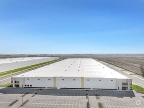 5625 Enterprise Dr, McCordsville, IN - Aerial  map view