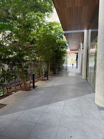 127 NW 27th St, Miami, FL for lease - Building Photo - Image 3 of 12