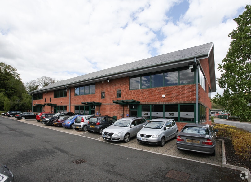 Blenheim Rd, Marlborough for lease - Building Photo - Image 3 of 3