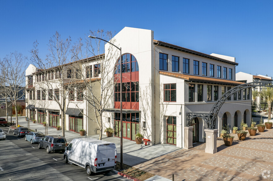 1300 El Camino Real, Menlo Park, CA à vendre - Photo du bâtiment - Image 1 de 1