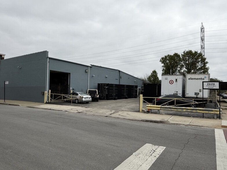 2627 W Washington Blvd, Chicago, IL for lease - Primary Photo - Image 1 of 5