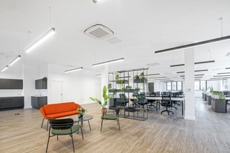 142 Central St, London for lease Interior Photo- Image 2 of 6