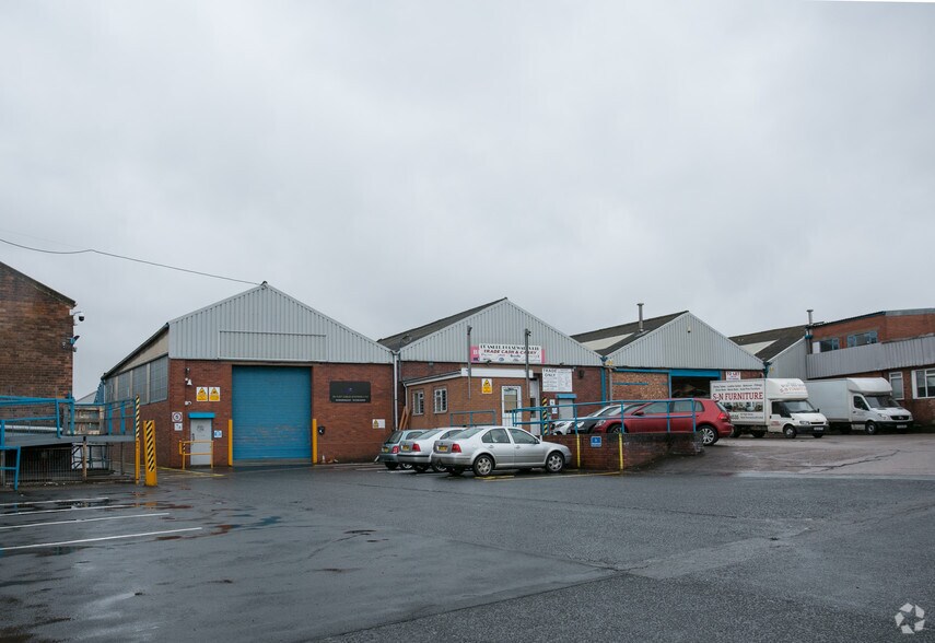 Units 4-7 Delta Trading Est, Bilston Rd, Wolverhampton à louer - Photo du bâtiment - Image 1 de 4