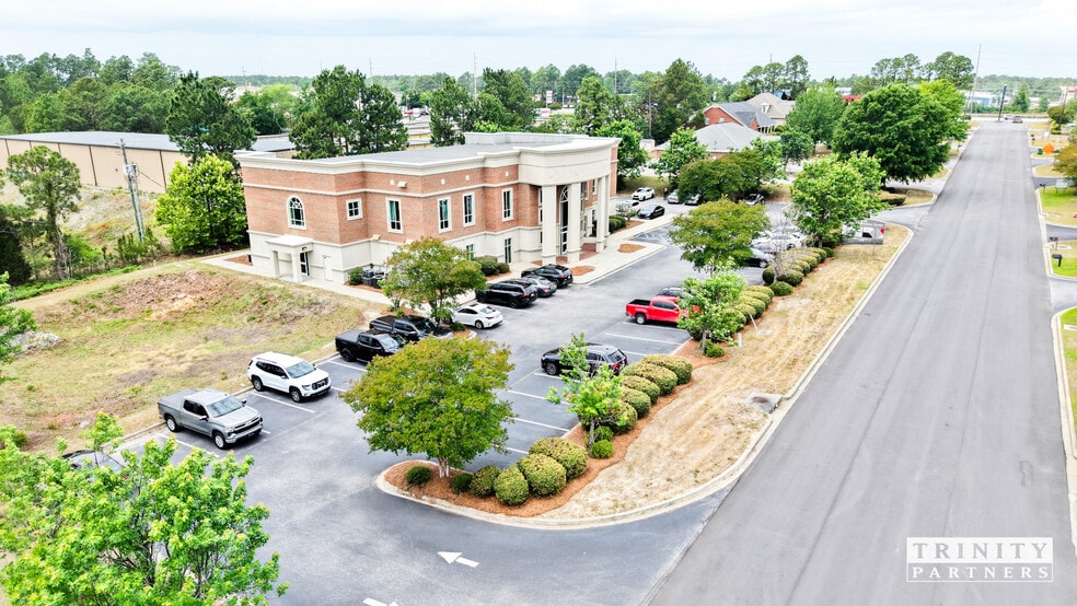 140 Wildewood Park Dr, Columbia, SC à louer - Photo du bâtiment - Image 2 de 7