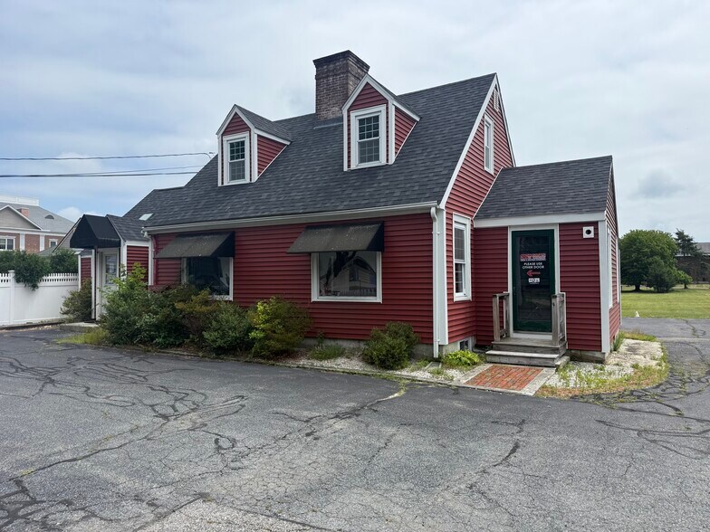 65 Belmont St, South Easton, MA à vendre - Photo du bâtiment - Image 3 de 11