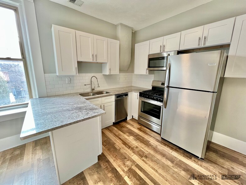 2175 W 11th St, Cleveland, OH à vendre - Photo intérieure - Image 2 de 14