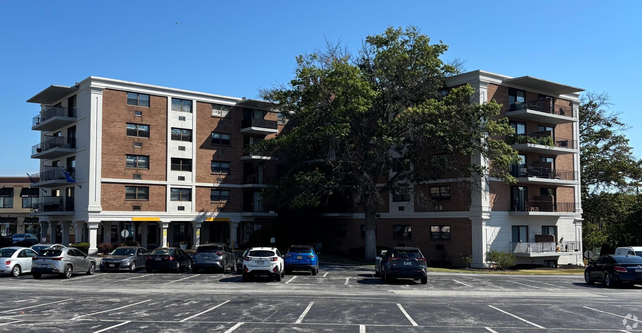 570 W Dekalb Pike, King Of Prussia, PA à louer Photo du bâtiment- Image 1 de 2