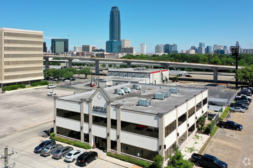 4646 Wild Indigo St, Houston, TX à louer - Photo du bâtiment - Image 2 de 3