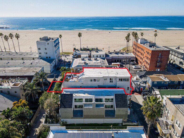19 Wavecrest Ave, Venice, CA à vendre - Photo du bâtiment - Image 3 de 21