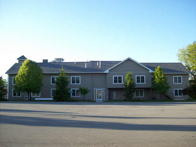 2132 Five Mile Line Rd, Penfield, NY à louer - Photo du bâtiment - Image 3 de 4