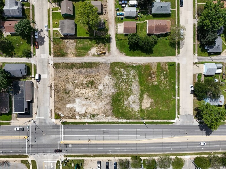 4th Street SW, Mason City, IA à vendre - Photo du bâtiment - Image 3 de 7