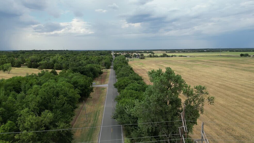 N Midwest Blvd, Oklahoma City, OK à vendre - Vidéo sur l’inscription commerciale - Image 2 de 10