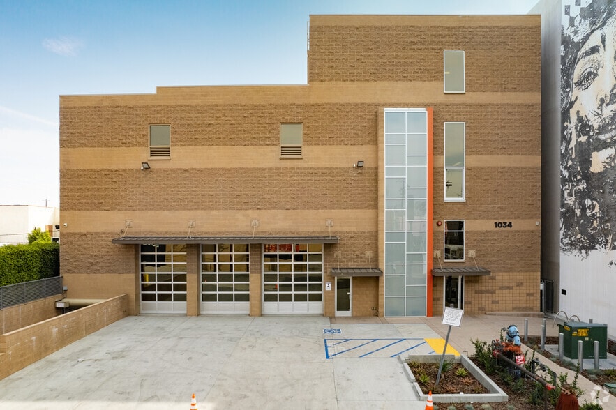 1034 Seward St, Los Angeles, CA for lease - Building Photo - Image 3 of 4