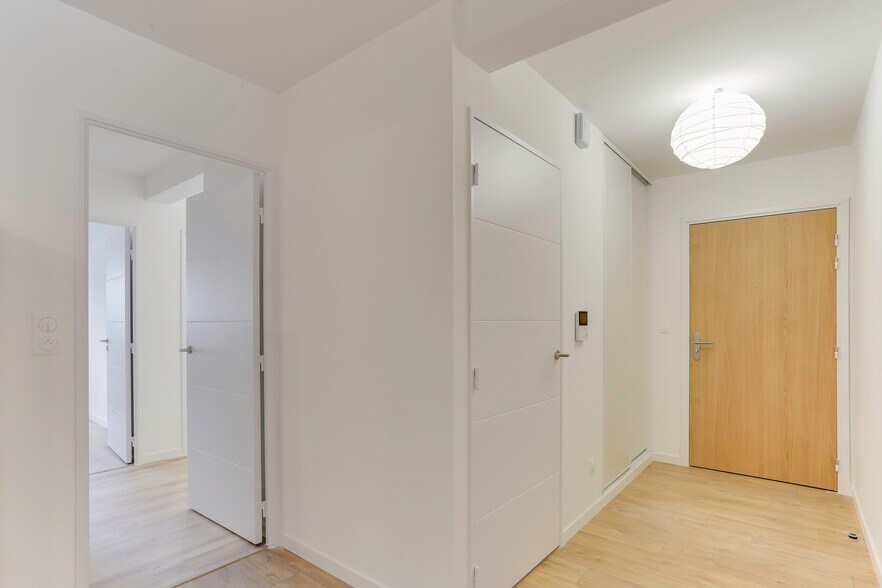 8 Rue de Bonabry, Fougères for sale - Building Photo - Image 3 of 4