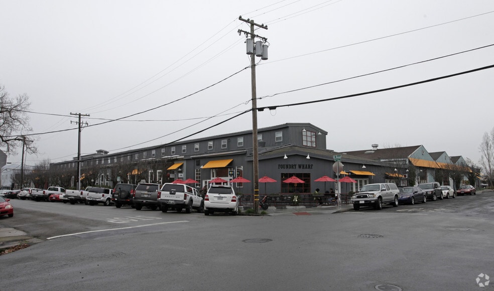 603-617 2nd St, Petaluma, CA à louer - Photo principale - Image 1 de 6