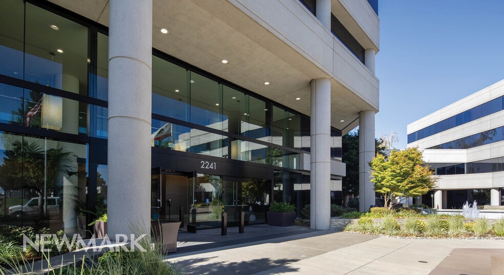 2241 Harvard St, Sacramento, CA for lease - Building Photo - Image 2 of 12