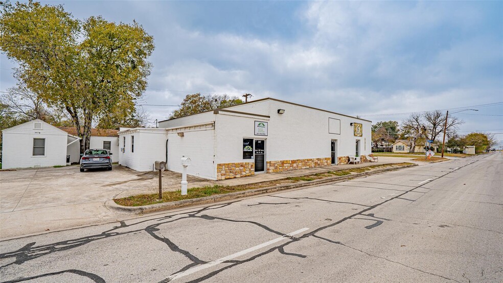 347-349 N Cherry Ln, Fort Worth, TX à louer - Photo du bâtiment - Image 2 de 6