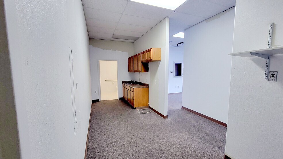 5245-5251 Commercial St SE, Salem, OR à louer - Photo du bâtiment - Image 3 de 16
