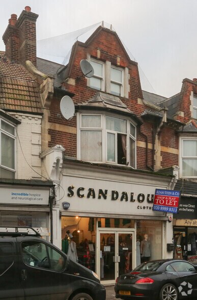 12 Station Rd, Londres à louer - Photo du bâtiment - Image 3 de 3