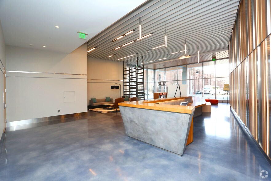 300 Morris St, Durham, NC à louer - Hall d’entrée - Image 2 de 27