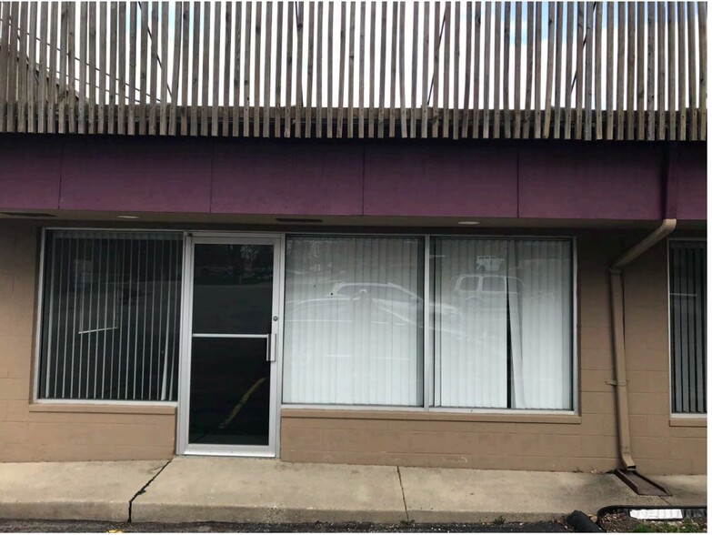 2141 S State St, Ann Arbor, MI for lease - Building Photo - Image 2 of 9