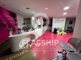 Plus de détails pour Commerce de détail à vendre