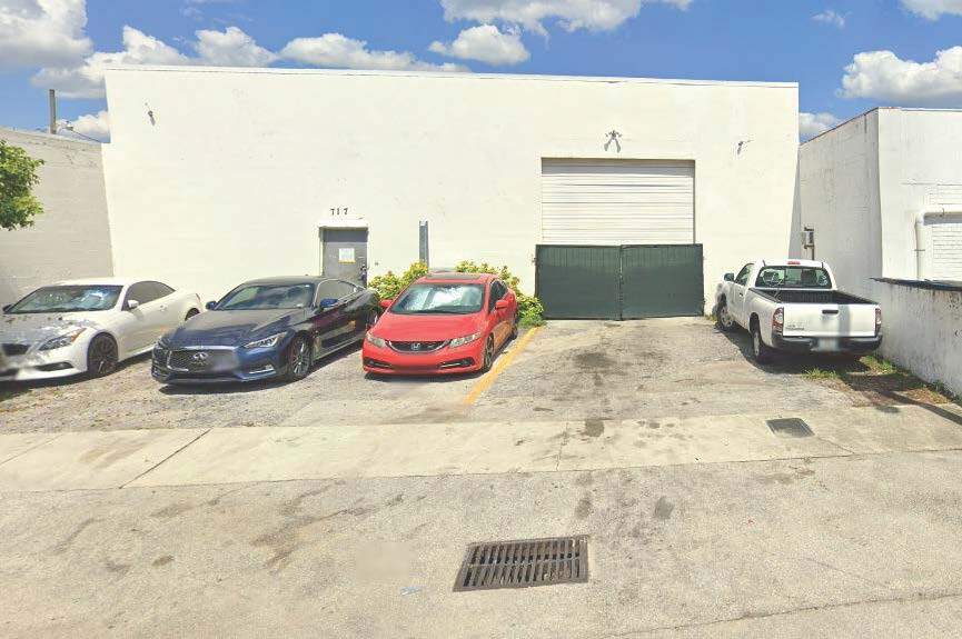 717 NW 1st St, Fort Lauderdale, FL à vendre - Photo du bâtiment - Image 2 de 3