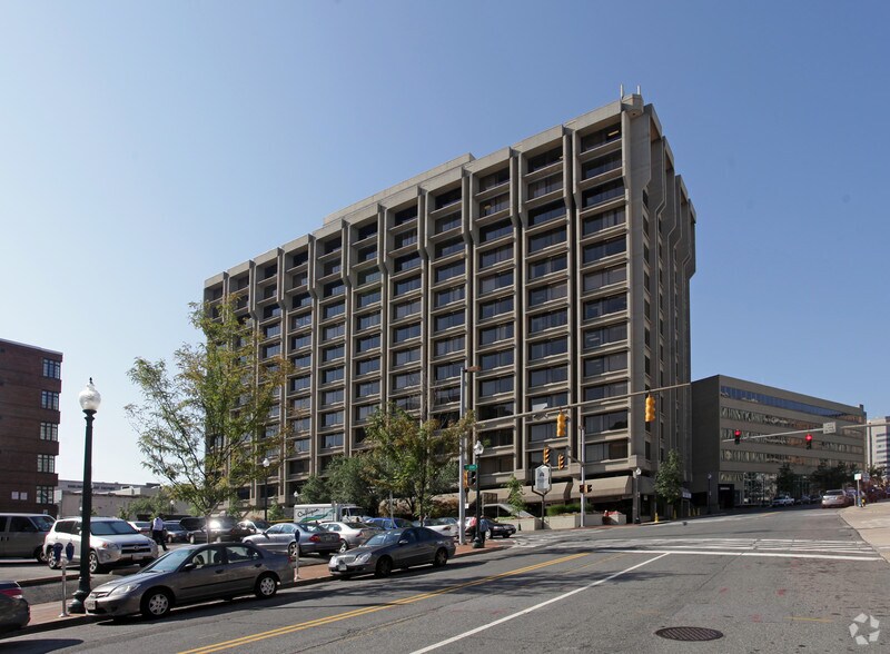 8630 Fenton St, Silver Spring, MD à louer - Photo du bâtiment - Image 2 de 17