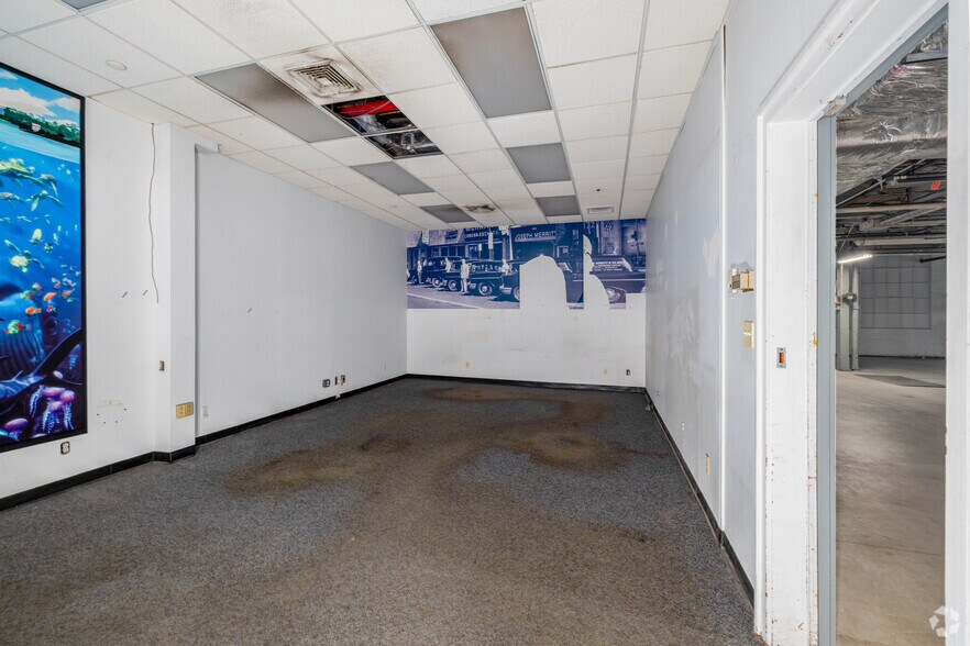 650 Franklin Ave, Hartford, CT à vendre - Photo intérieure - Image 3 de 30