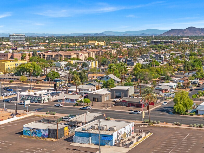1016 E Indian School Rd, Phoenix, AZ à vendre - Photo du bâtiment - Image 3 de 8