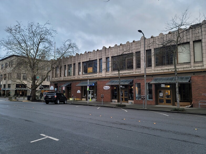 1307 Cornwall Ave, Bellingham, WA for lease - Building Photo - Image 1 of 22