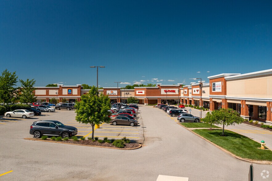 12101-12153 Manchester Rd, Des Peres, MO à louer - Photo du bâtiment - Image 3 de 25