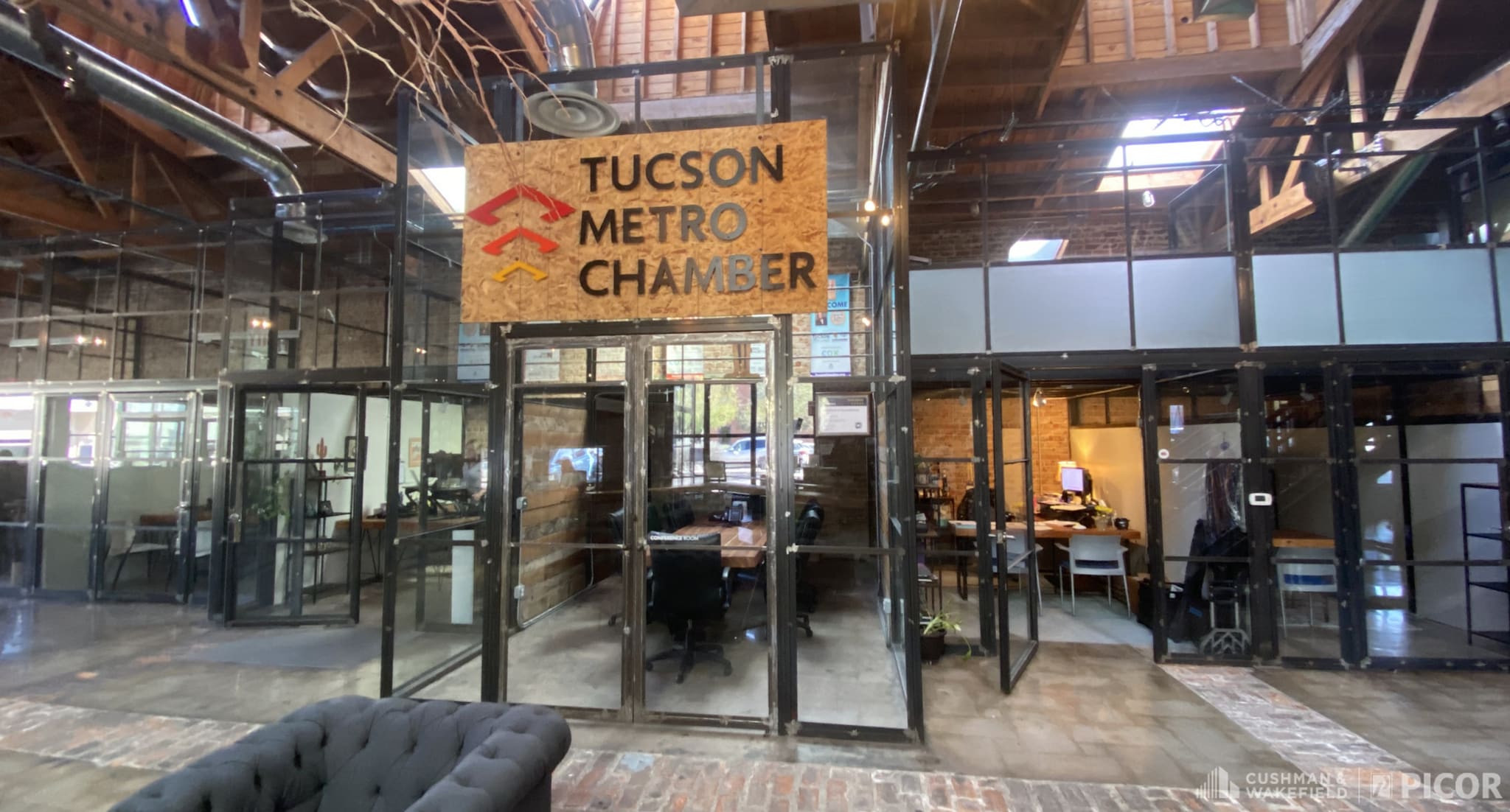 210-220 E Broadway Blvd, Tucson, AZ for lease Building Photo- Image 1 of 8