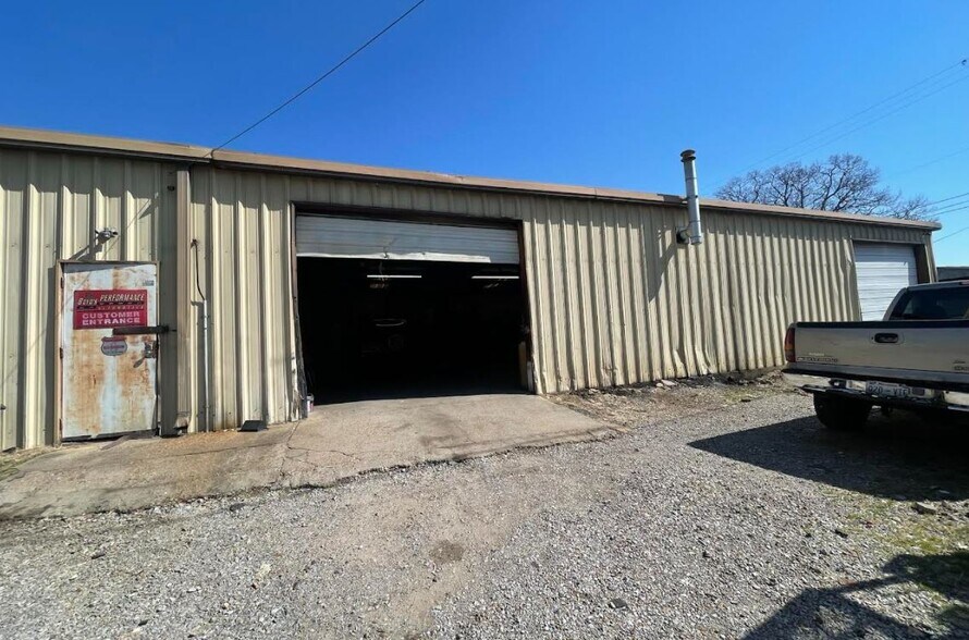 3230 Linda, Memphis, TN for sale - Building Photo - Image 2 of 12