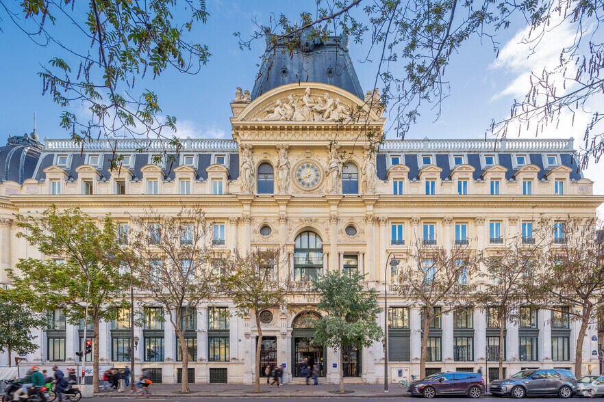 16-18 Rue Du Quatre Septembre, Paris à louer - Photo du bâtiment - Image 2 de 9