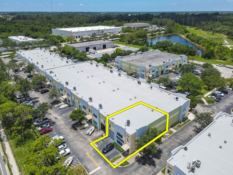5401 N Haverhill Rd, West Palm Beach, FL à vendre - Photo du bâtiment - Image 2 de 17