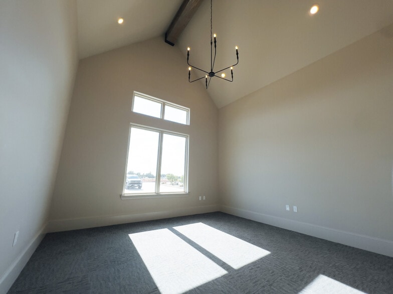 7710 Milwaukee Ave, Lubbock, TX à louer - Photo intérieure - Image 3 de 5