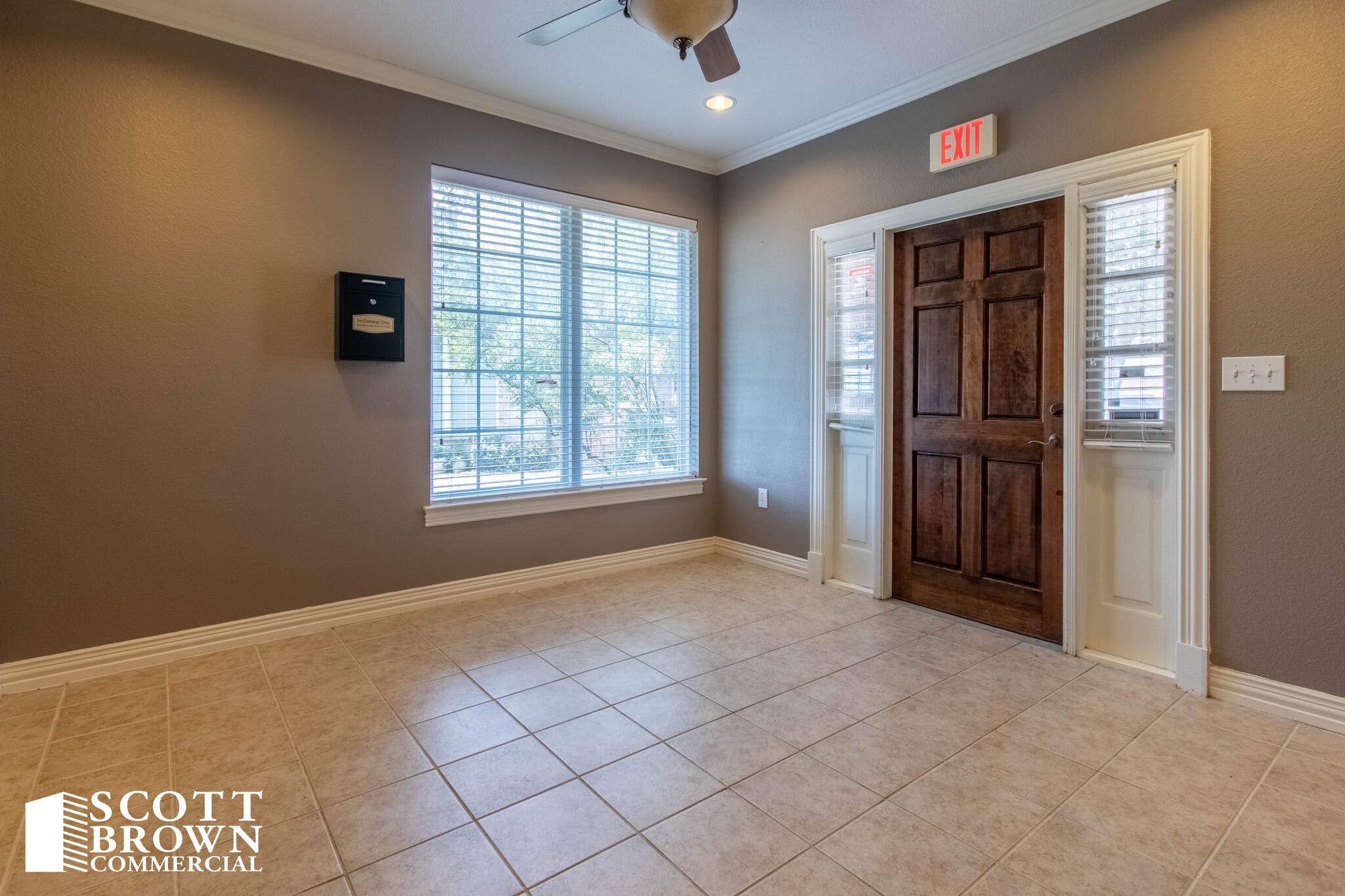 860 Hebron Pky, Lewisville, TX for lease Interior Photo- Image 1 of 10