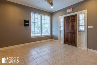 860 Hebron Pky, Lewisville, TX for lease Interior Photo- Image 1 of 10