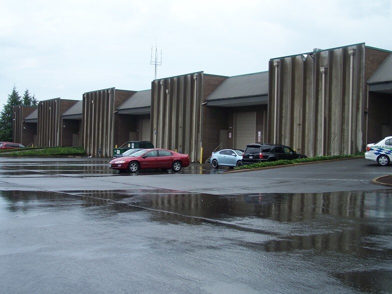 5150-5184 Eisenhower Ave, Alexandria, VA for lease - Building Photo - Image 3 of 9