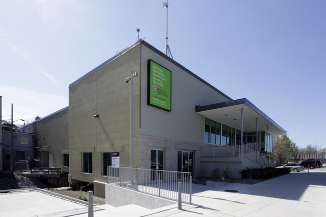 More details for 352 Doug Duncan Dr, Newmarket, ON - Office for Lease