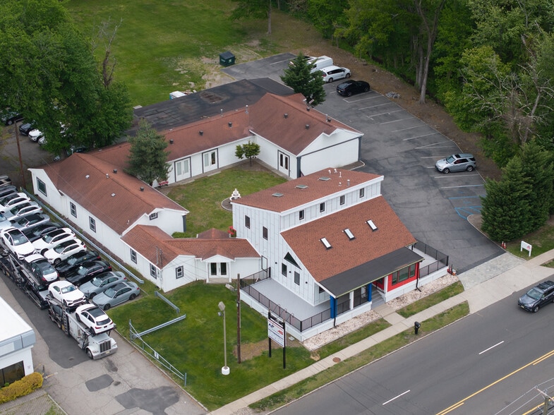 1221 Bloomfield Ave, Fairfield, NJ for sale - Building Photo - Image 2 of 5