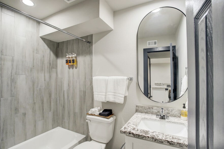 3448 Elgin St, Houston, TX for sale - Interior Photo - Image 2 of 18