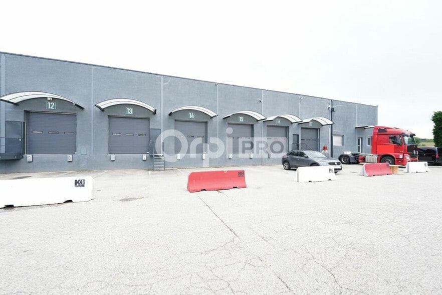 20 Avenue Du 24 Août 1944, Corbas for lease - Building Photo - Image 1 of 31
