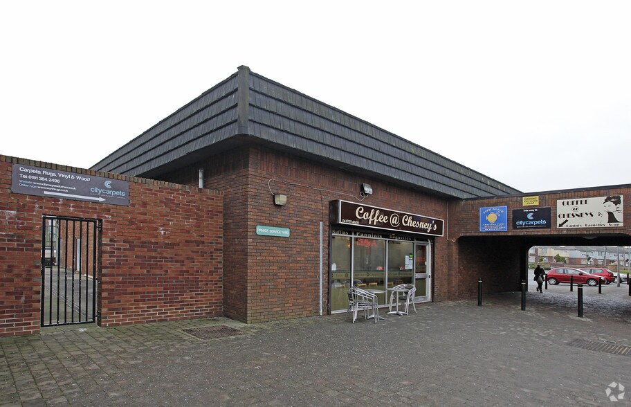 8-11 Dragonville Ct, Durham à vendre - Photo du bâtiment - Image 2 de 2