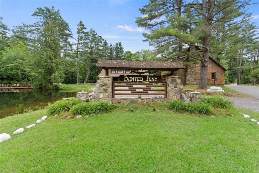 746 Howe Rd, Lake Luzerne, NY for sale - Building Photo - Image 3 of 40